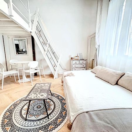 Studio avec Mezzanine 100M Du VIEUX PORT ET PARKING Cannes Extérieur photo