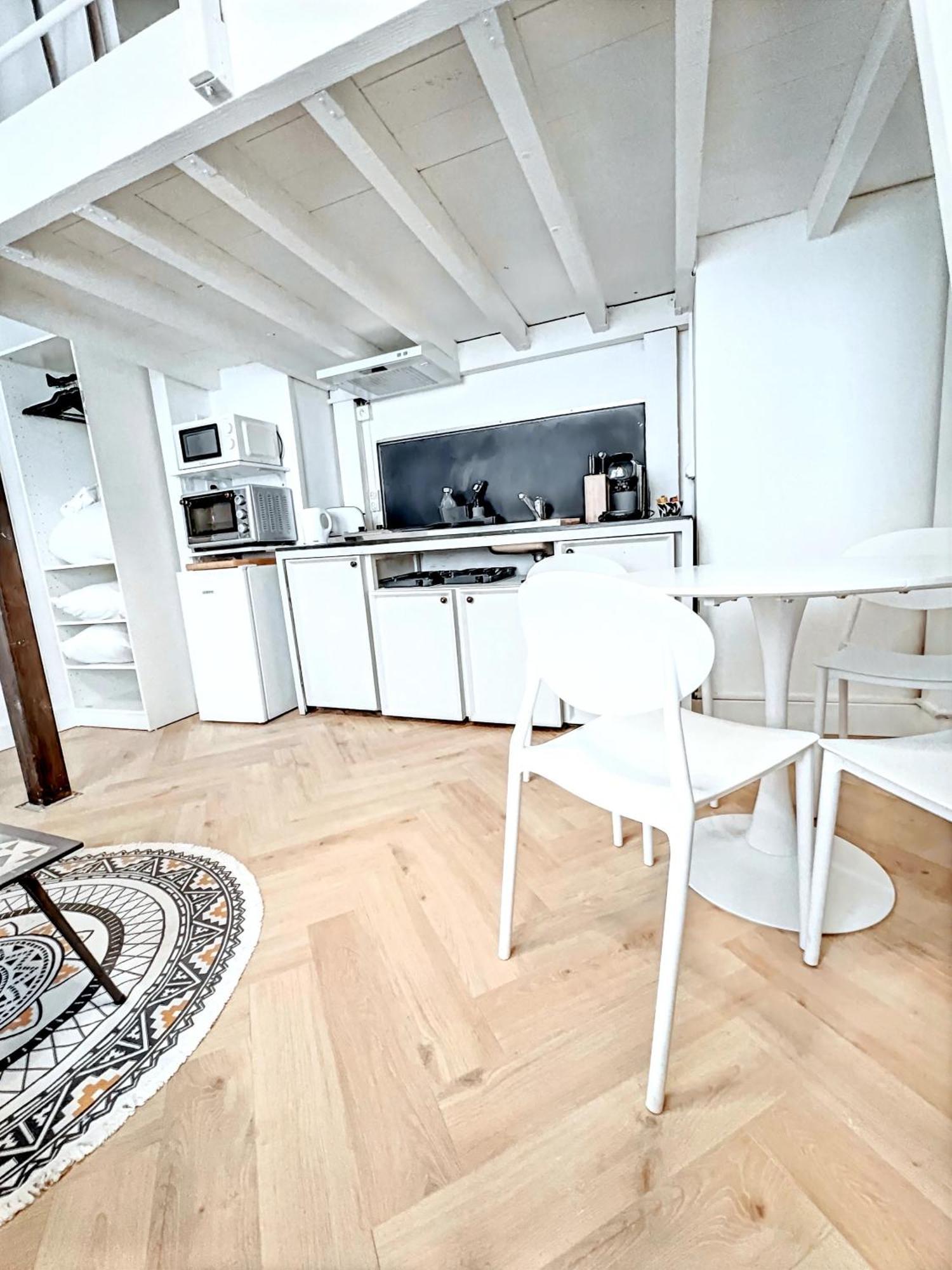 Studio avec Mezzanine 100M Du VIEUX PORT ET PARKING Cannes Extérieur photo