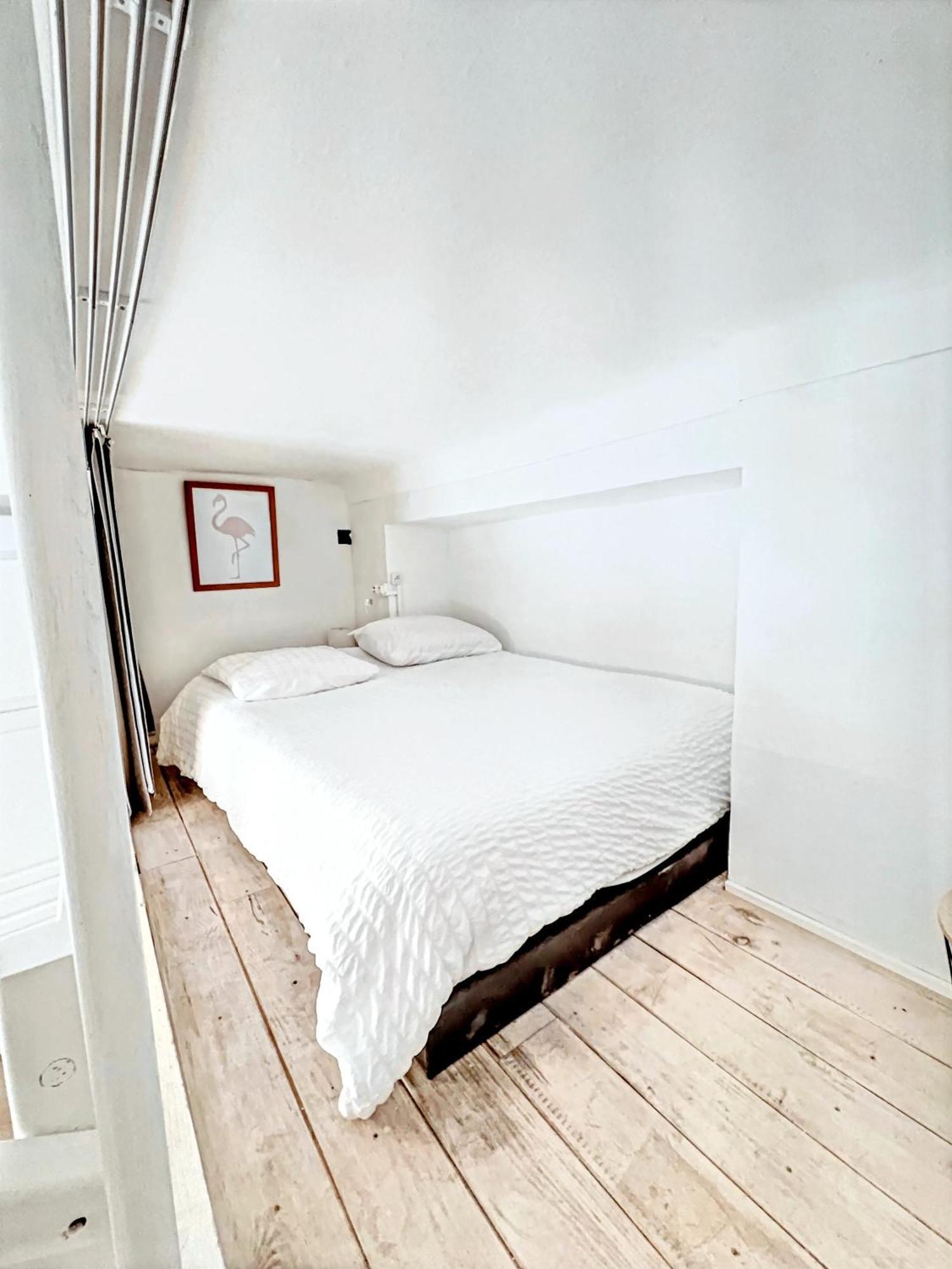 Studio avec Mezzanine 100M Du VIEUX PORT ET PARKING Cannes Extérieur photo