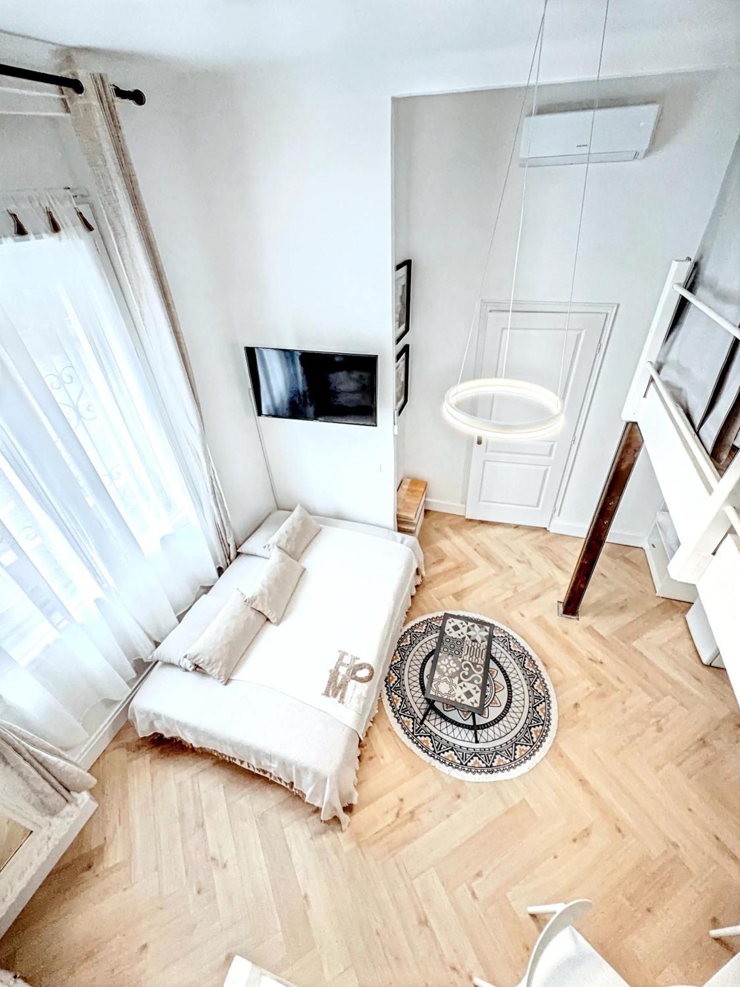 Studio avec Mezzanine 100M Du VIEUX PORT ET PARKING Cannes Extérieur photo